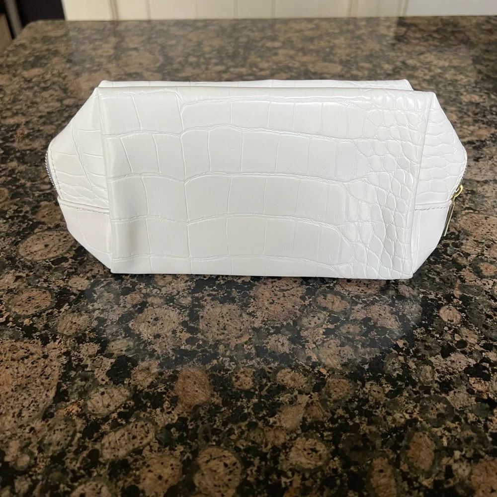 Tarte White Croc-Embossed Clutch Toiletry Cosmetic Bag NWOT